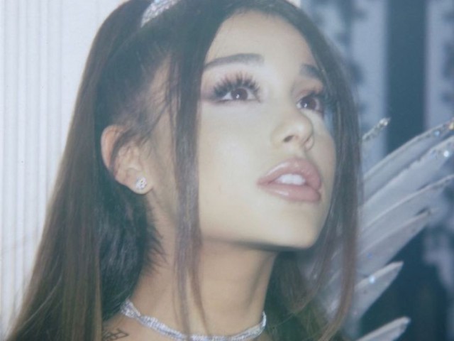 Ariana Grande 🦋