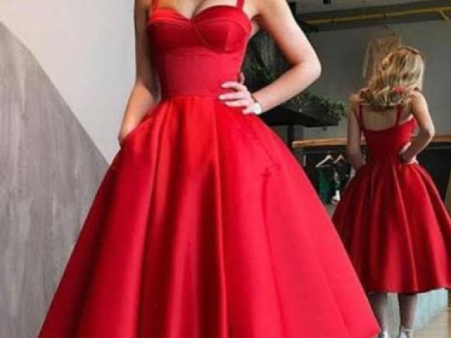 Um vestido vermelho