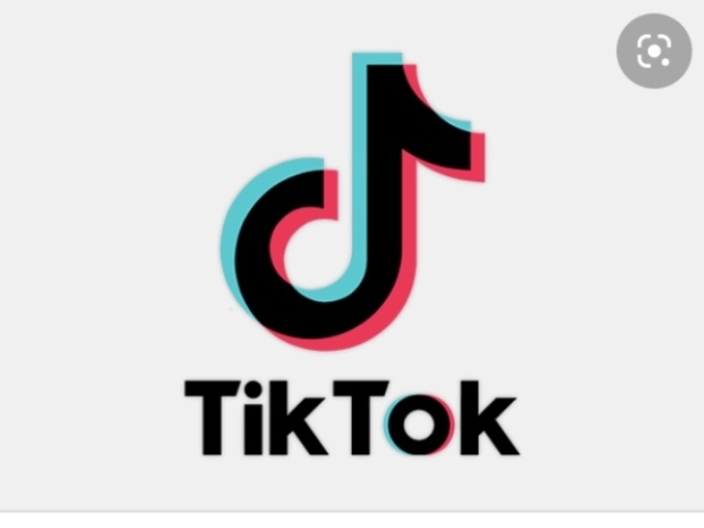 ver tiktok e dormir