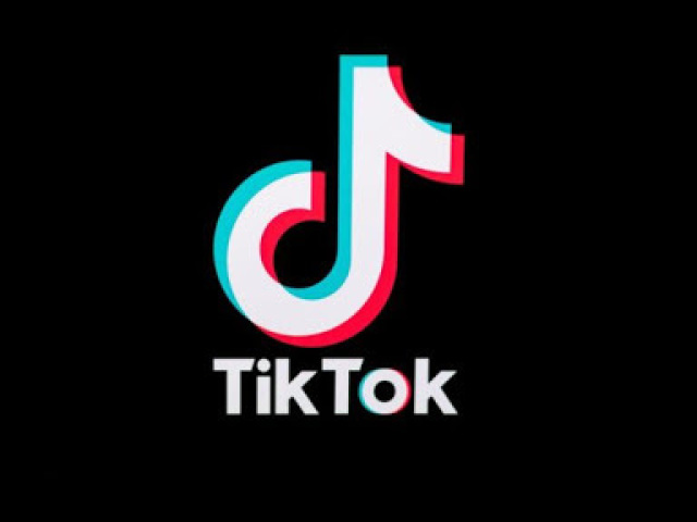 Padrão tiktok que sabe dançar.