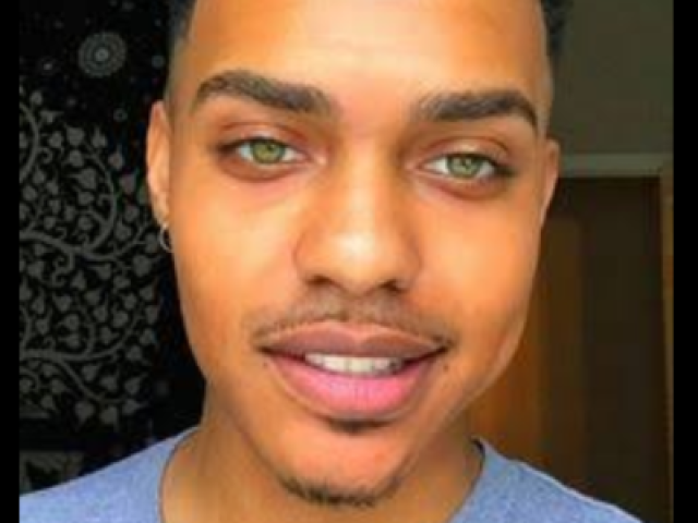 Se for moreno e tiver olhos claros já se apaixona