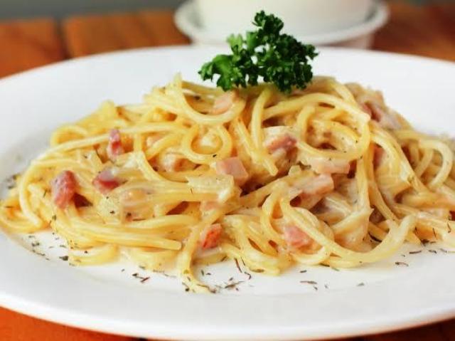 macarrão a carbonara