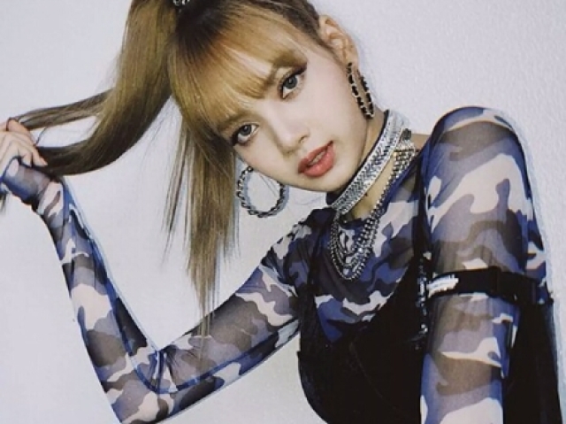 Lisa-blackpink