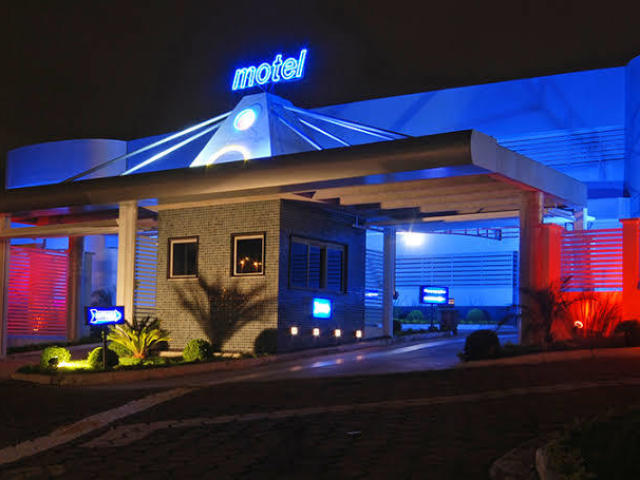 Motel 🤷🏻♀️