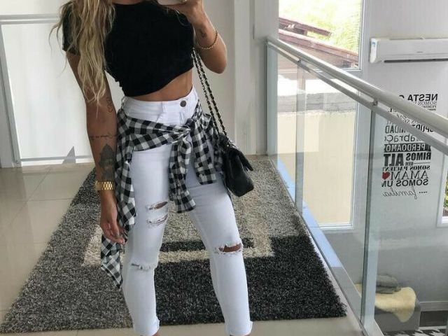 Esse look um tênis