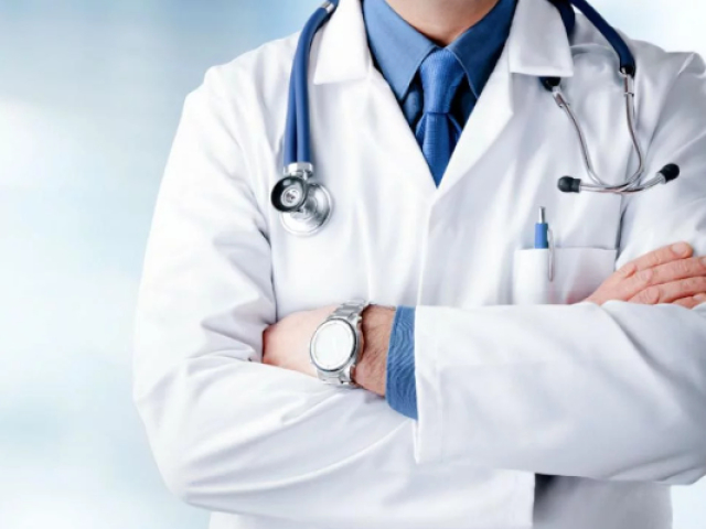 Médico.