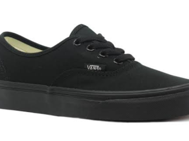 vans todo pretão