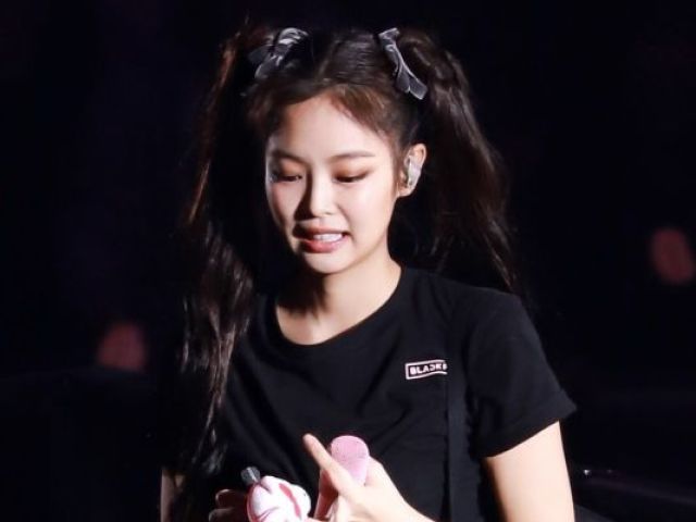 JENNIE