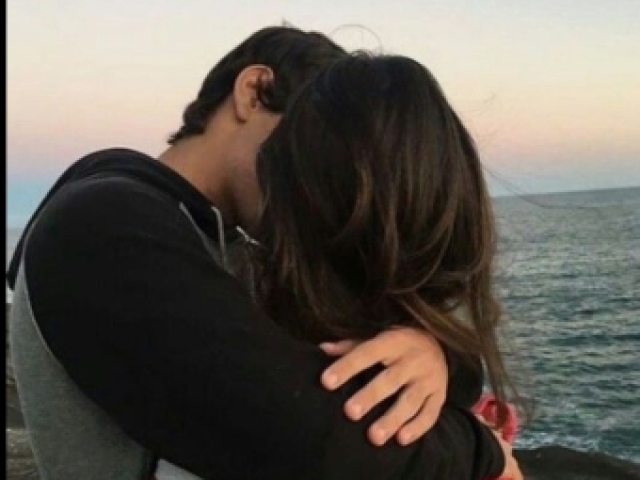 Beibraço
Beijo+Abraço