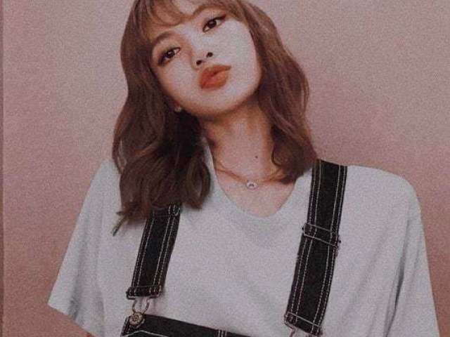 Você consegue adivinhar o MV apenas pela roupa da Lisa? (◠‿◠✿)
