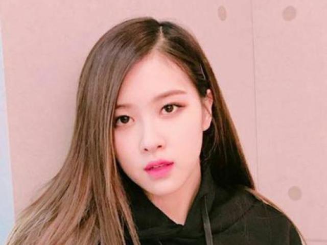 Rosé

(BLACKPINK)