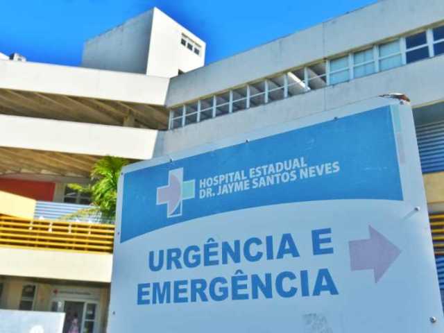 Ir ao hospital logo que aparecer um sintoma do vírus.