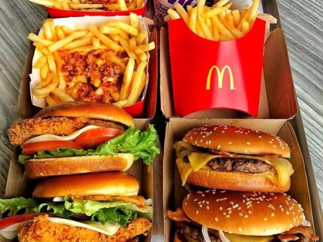 Lanche do Mc Donald's.