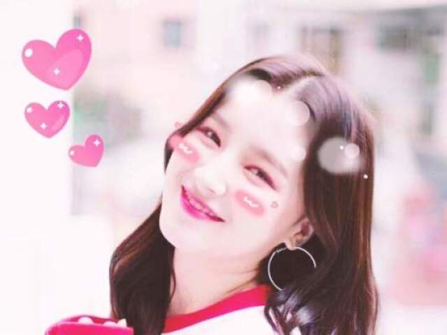 Nancy
(Momoland)