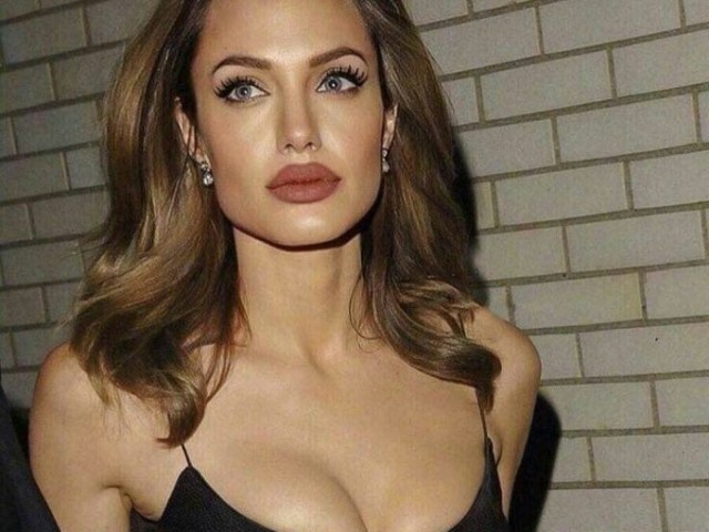 Angelina Jolie