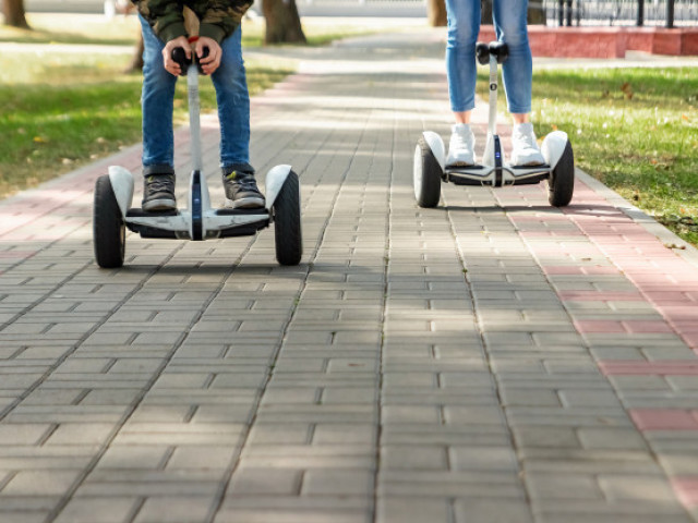 dar uma volta de hoverbord