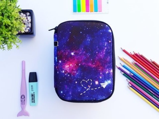 Material escolar de galáxia ✨💫