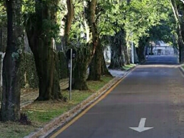 Anda pela rua