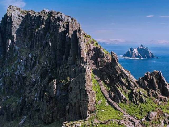 Ahch - To
