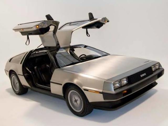 DeLorean DMC-12