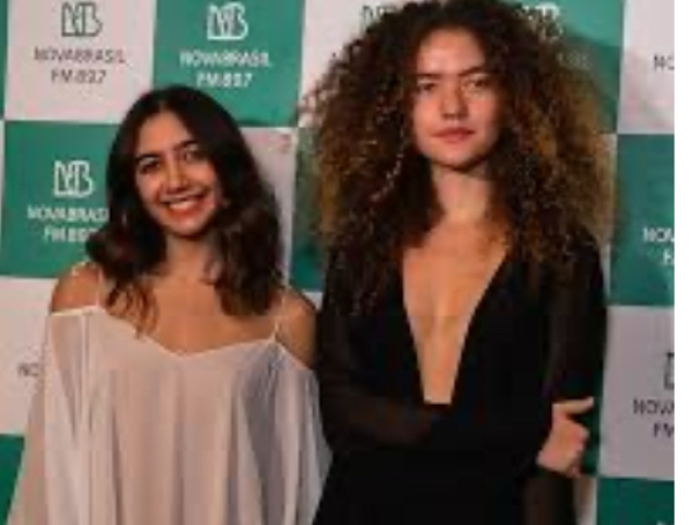 De tudo um pouco- ama um MPB , pop e sertanejo