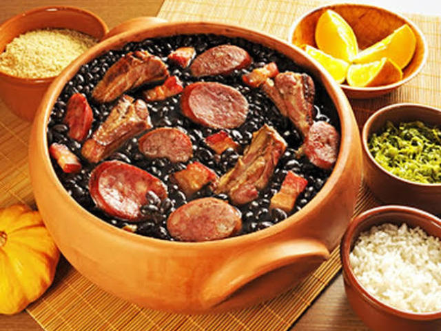 Que gostoso feijoada hmmmmmm