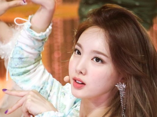 NAYEON