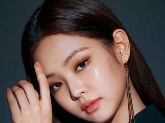 JENNIE