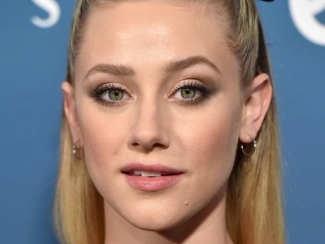 Lili Reinhart