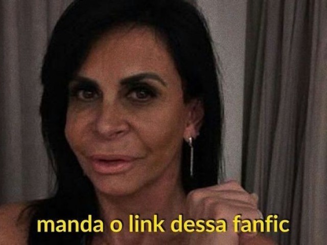 Fico lendo fanfic