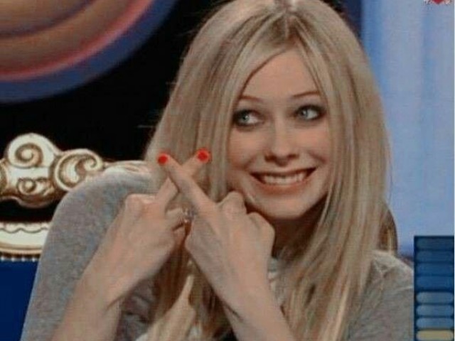 •Qual música da Avril Lavigne mais combina com você?•