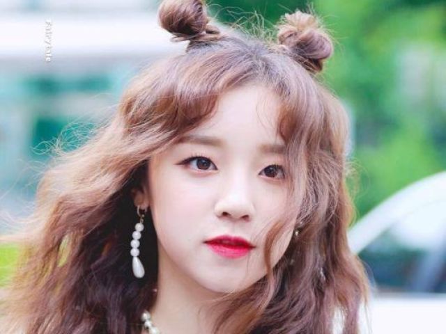 Hyunjin (STRAY KIDS) Yuqi (G-IDLE)