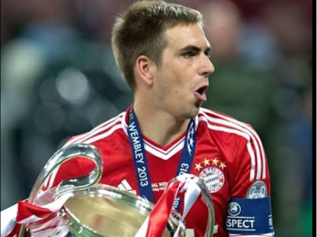 Você seria o Philipp lahm!