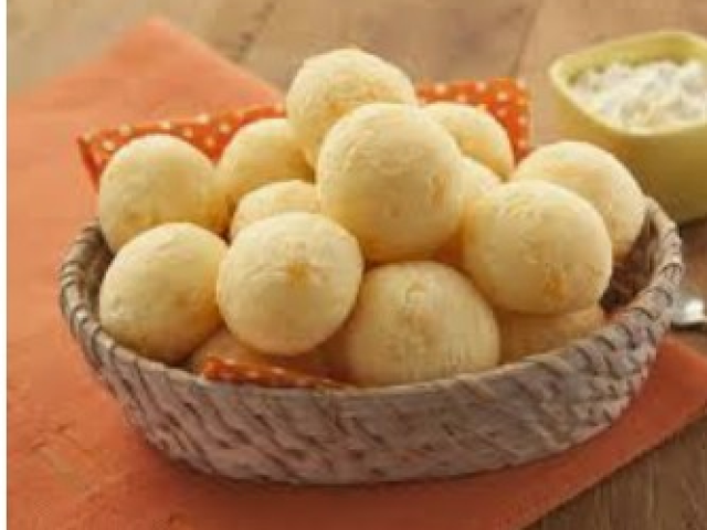 Pão de queijo (pão de novo pq sim e sim eu também lembrei da Joalin)