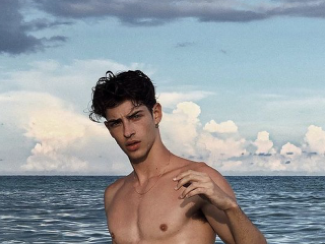 Manu Rios