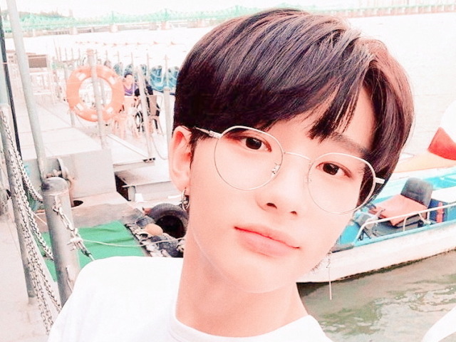 ↘hyunjin.