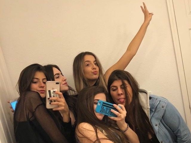 Prefiro Meninas (lรฉsbica)
