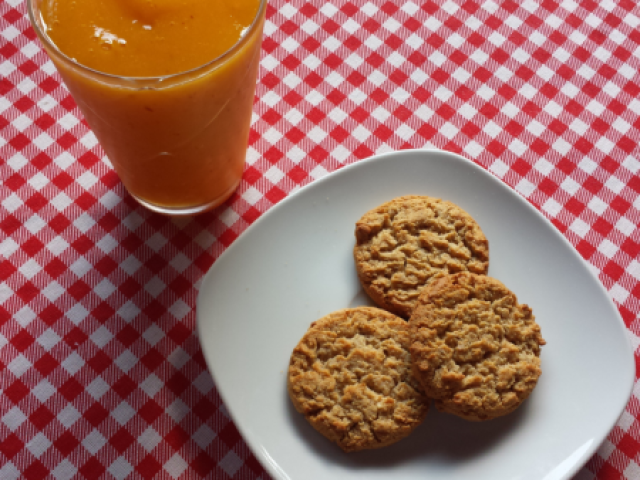 Ou um suco com biscoito integral