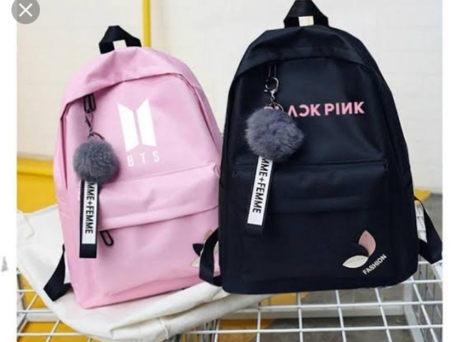 BTS
BLACK PINK