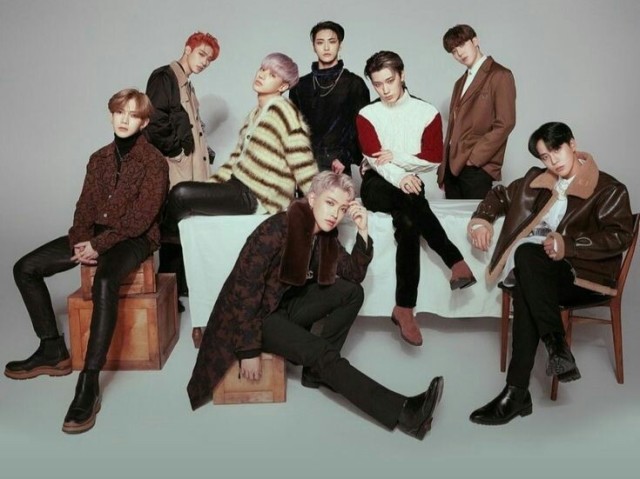 Monte seu encontro no cinema e veja quem do ATEEZ iria com você!