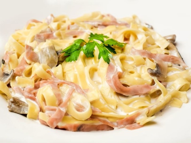 Macarrão a carbonara