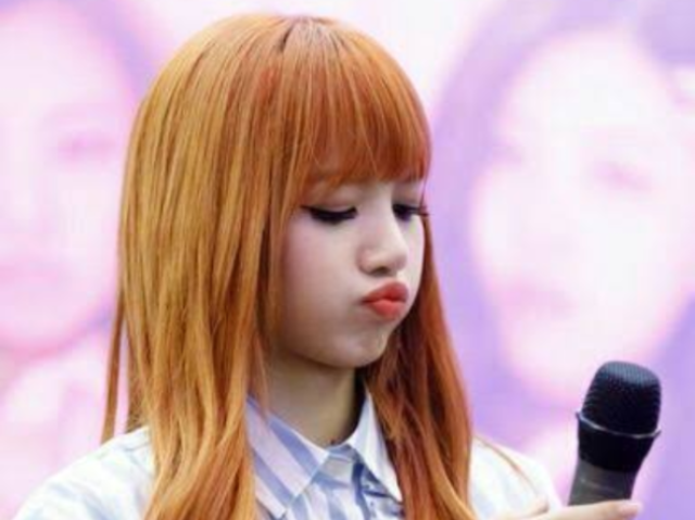 °Lisa-Blackpink°