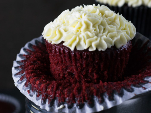 RED VELVET CAKE