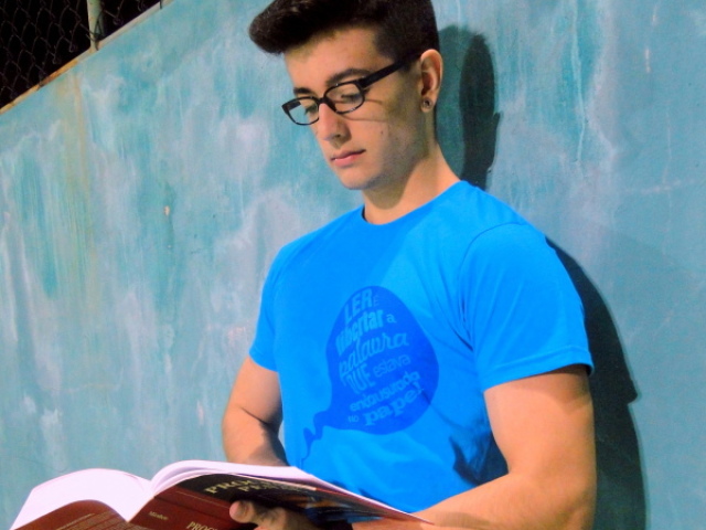 nerd, forte e libriano.