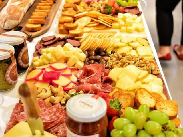 Essas são as mesas de comida