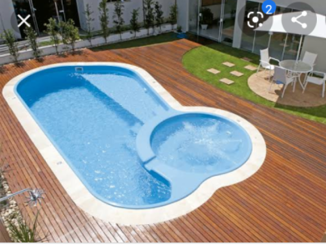 Uma piscina peguena ta perfeito