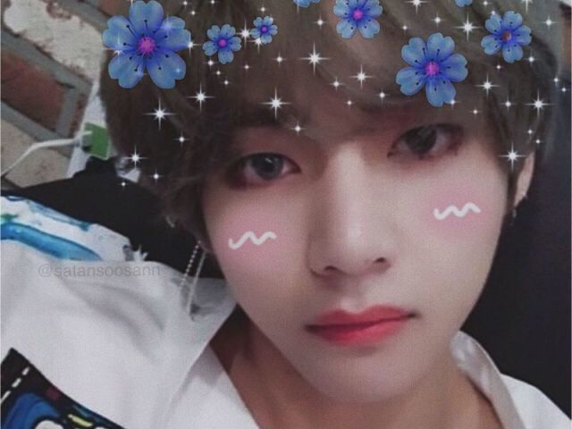 esta pessoa linda que se chama Kim Taehyung (v ou tae ou taetae)