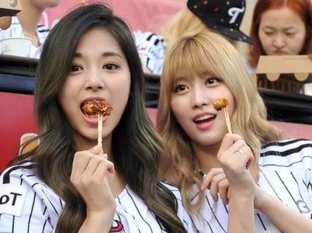 Tzuyu e Momo