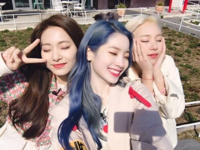 Dahyun, Chaeyeong e Tzuyu