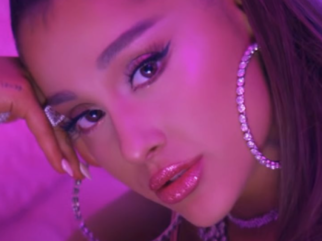 Você realmente conhece os clipes de Ariana Grande?💖✨